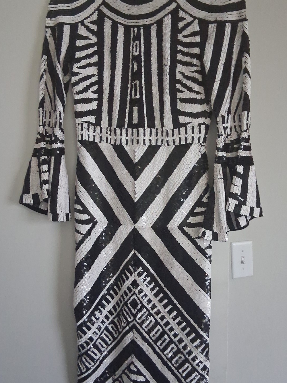 Alice + Olivia Black and White Geometric Sequin Long Sleeve Dress